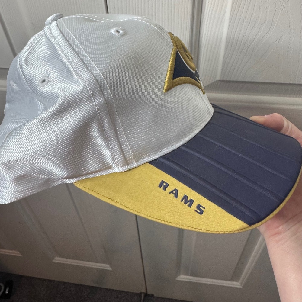 St Louis Rams Reebok NFL Equipment Strapback Hat‎ Ribbed Rubber Bill New Flawed - Picture 9 of 12